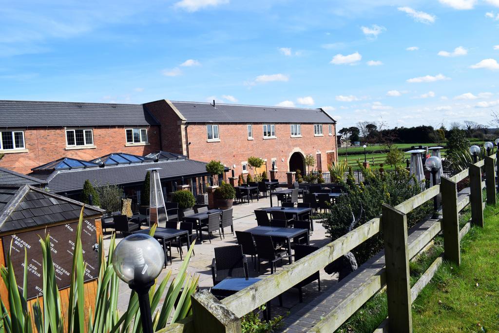 Couette-café The White Hart 4*